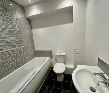 3 bedroom semi-detached bungalow to rent - Photo 5