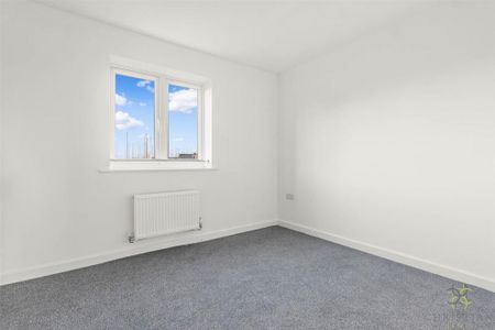 2 bedroom semi-detached house to rent - Photo 2