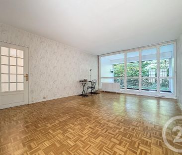 Location Appartement 5 pièces 99m² VAUX LE PENIL 77000 - Photo 1