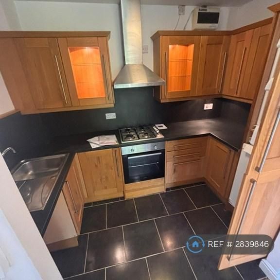 2 bedroom maisonette to rent - Photo 1