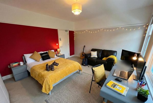 5 bedroom terraced house to rent - Photo 1