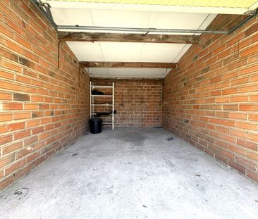 Ruim appartement met 3 slpks en garage in Harelbeke - Photo 1
