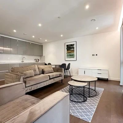 2 Bedrooms 2 Bathrooms - Photo 1