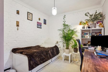 St. Andrews Court, London, W4 - Photo 4