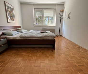 Gemütliche möbelierte 2-Zi-Wohnung mit Balkon, Parkplatz & Grünblic... - Photo 4