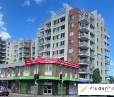 Effortless Urban Living in a Prime Central Location - Photo 3