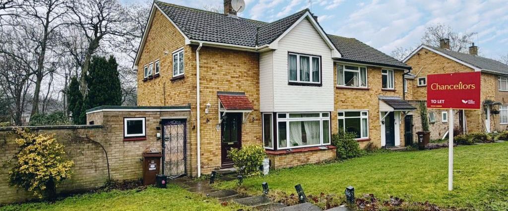 3 bedroom semi-detached house to rent - Photo 1