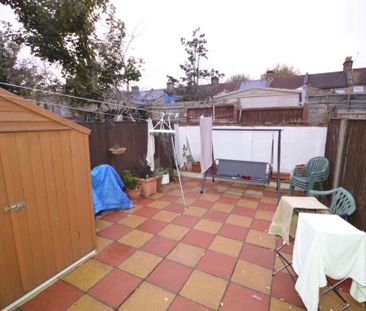 Room in a Shared House, Orwell Road, E13 - Photo 3