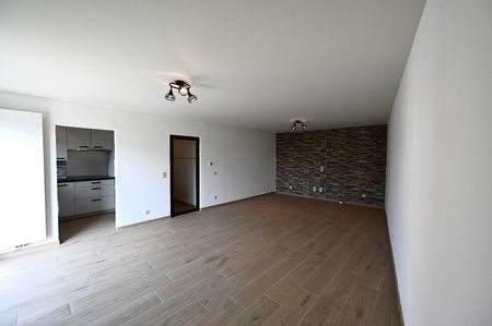 LICHTRIJK KNAP, GERENOVEERD APPARTEMENT - Photo 2