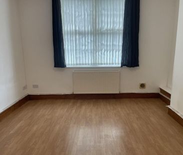 1 bedroom ground floor flat to rent - Photo 5