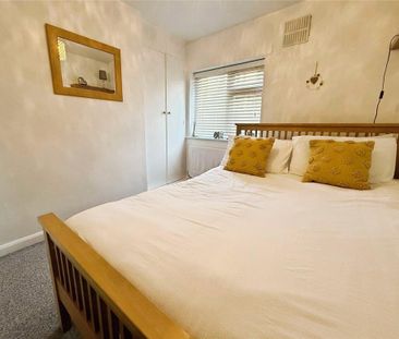 3 bedroom detached house to rent - Photo 4