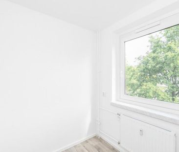 Schicke Wohnung / Balkon / Aufzug - Photo 3