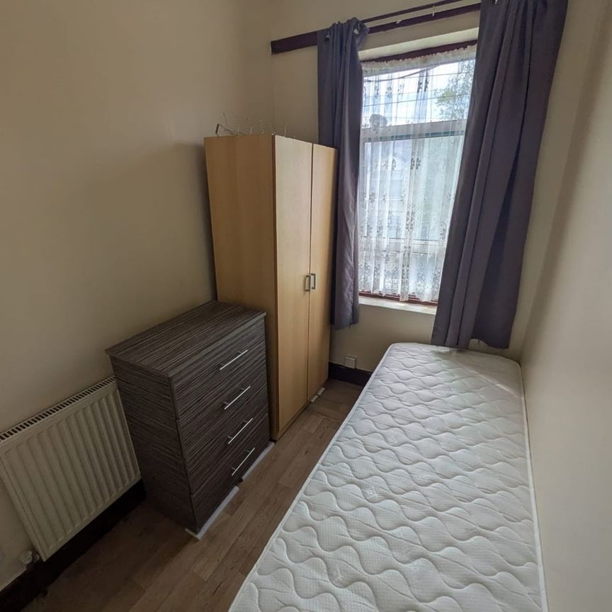 Room in a Shared House, Dacre Road, E13 - Photo 2