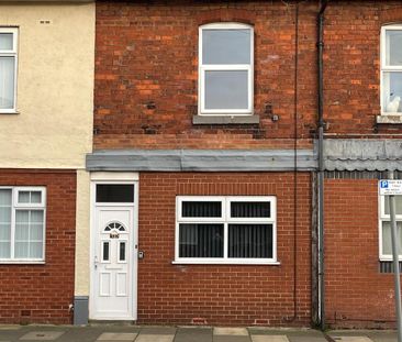 3 bedroom terraced house to rent - Photo 2