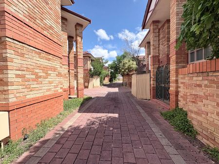 6/32 Comer Street, Como WA 6152 - Villa For Rent | Domain - Photo 4