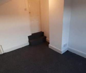 3 bedroom property to rent in Grimsby - Photo 3