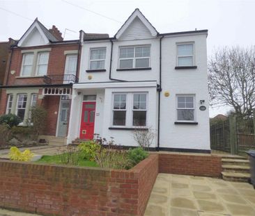 3 bedroom apartment to rent - Photo 1