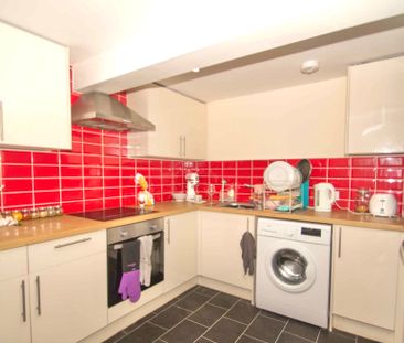 2 Bed - 152A Otley Road, Headingley, Leeds - LS16 5JX - Student - Photo 1