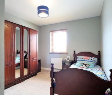 12a Riverdale Park, Portglenone, Ballymena, BT44 8HX - Photo 5