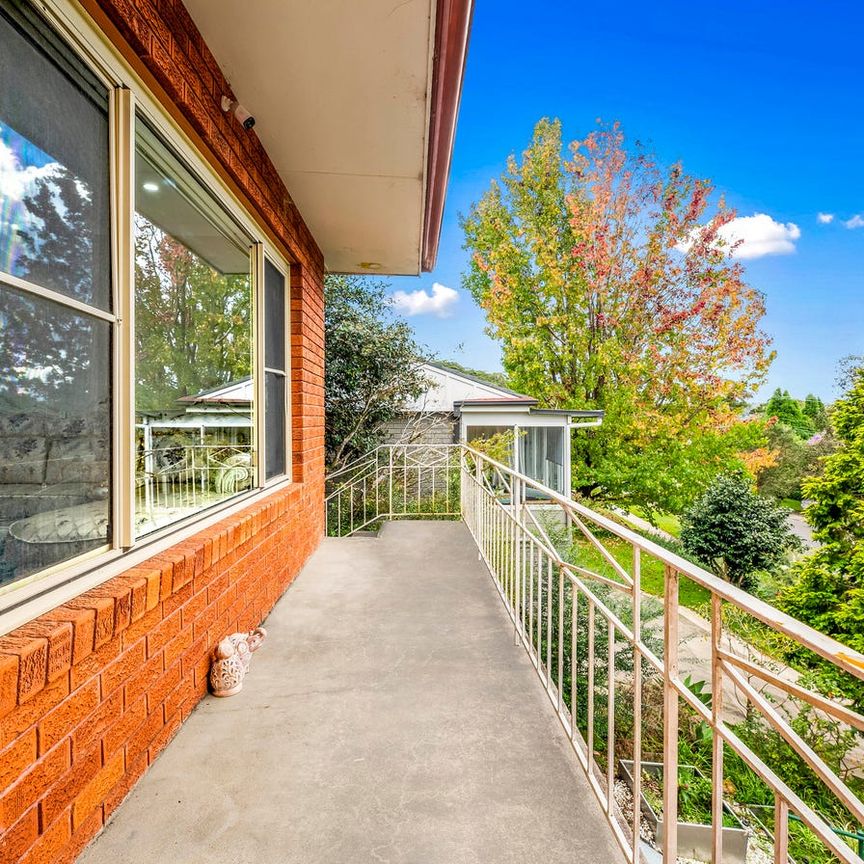 32 Mittabah Road, Hornsby NSW 2077 - House For Rent | Domain - Photo 1