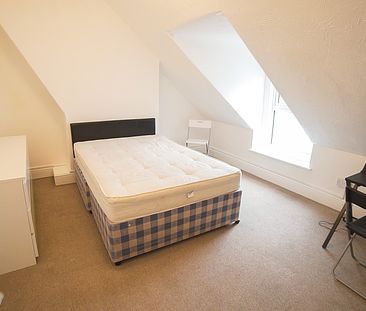4 Bedroom Flat To Rent in Lansdowne - £2,000 pcm Tenancy Info - Photo 1