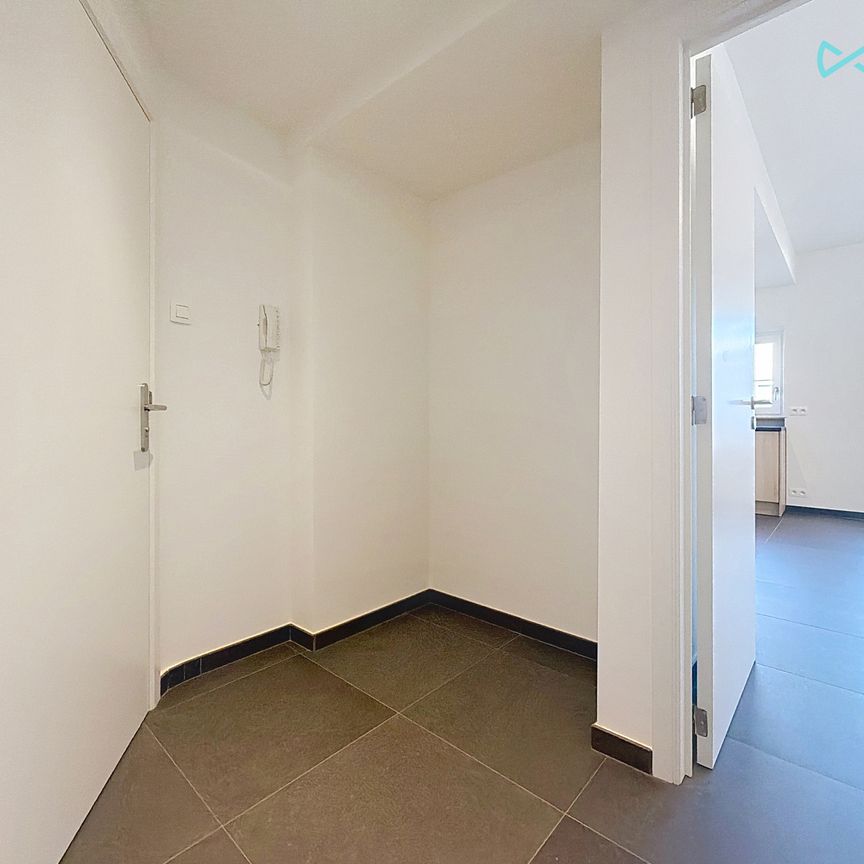 Appartement met één slaapkamer in Mons - Photo 1