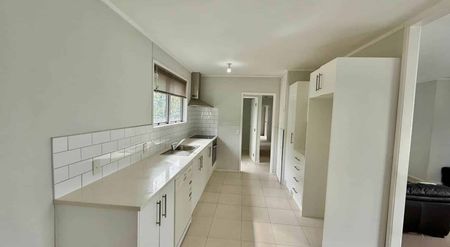 Renovated 3-Bedroom Home in Manurewa - Photo 5