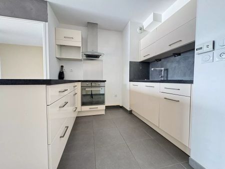 A louer Vert Beaumont 13012 Appartement type 2 avec terrasse et garage - Photo 4