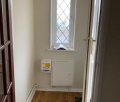 1 Bed Terraced House, Redhall Crescent, LS11 - Photo 2