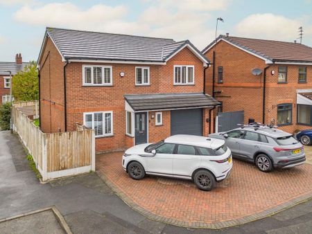 4 bedroom detached house to rent - Photo 2
