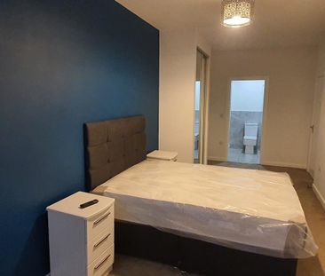 2 bedroom apartment to rent - Photo 6