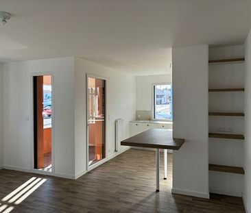 Location Appartement 3 pièces 69m² - Photo 2