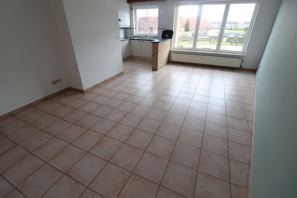 Een appartement op de 1ste verdieping met 2 slaapkamers, terras en garage. - Foto 1