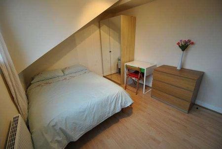 Birchfields Road, Manchester, M13 - Photo 4