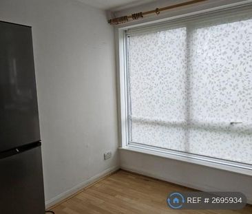 2 bedroom maisonette to rent - Photo 4