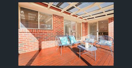 3 Bedroom Villa Centrally located - Photo 4