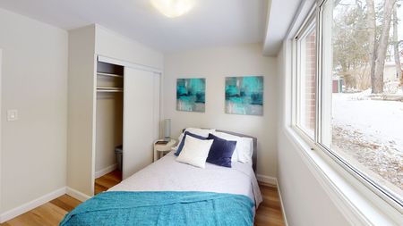 Ottawa West - Photo 5