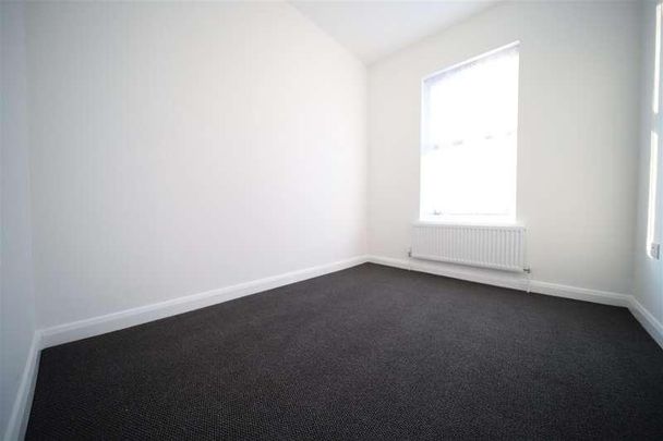 King Edwards Road, Enfield, EN3 - Photo 1