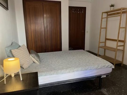 Carrer de Jaume Roig, Valencia, Valencian Community 46010 - Photo 1