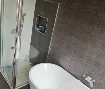 Altona North - Photo 4