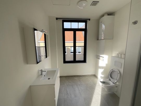 Volledig vernieuwde woning in centrum Herentals - Photo 1
