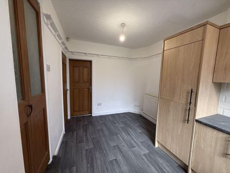 2 bedroom terraced house to rent - Photo 5