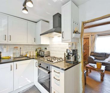 A charming one bedroom cottage in the heart of picturesque Chesham ... - Photo 5