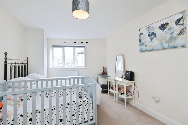 Loates Lane - Photo 1