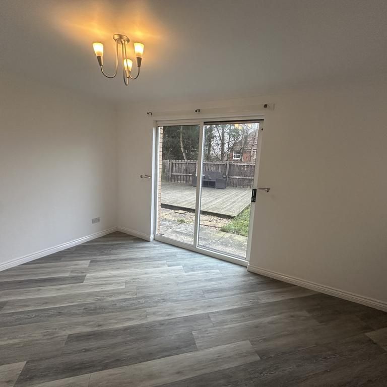 4 bedroom detached house to rent - Photo 1