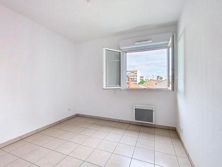 Location Appartement 3 pièces 67m² PERPIGNAN 66000 - Photo 3