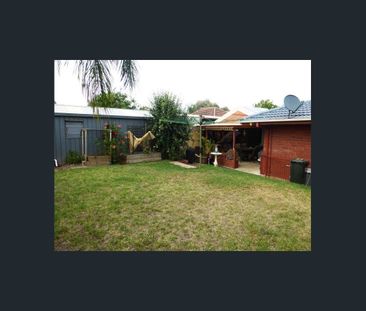 Large 4 bedroom home available soon – registrations and enquiries b... - Photo 2