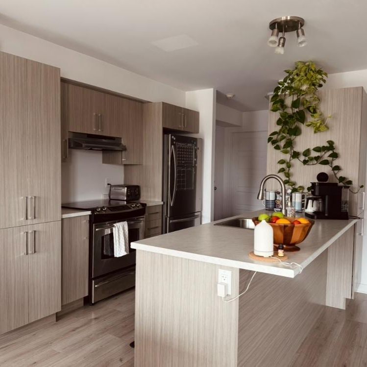 4 1/2 + bureau à louer - 1er aout 2026 - Photo 1