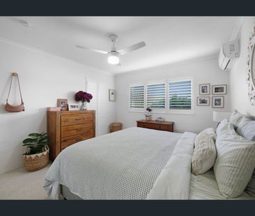 Waterfront Ground-Floor Living in the Heart of Burleigh Waters - Photo 4