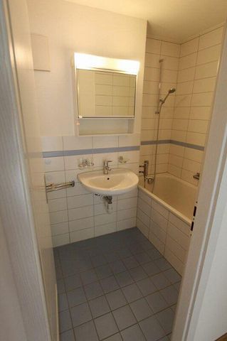 Schöne 4.5Zi-Wohnung mit Balkon zu vermieten - Photo 4